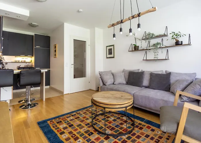 With Garden Close To Stadthalle, Westbahnhof * Βιέννη